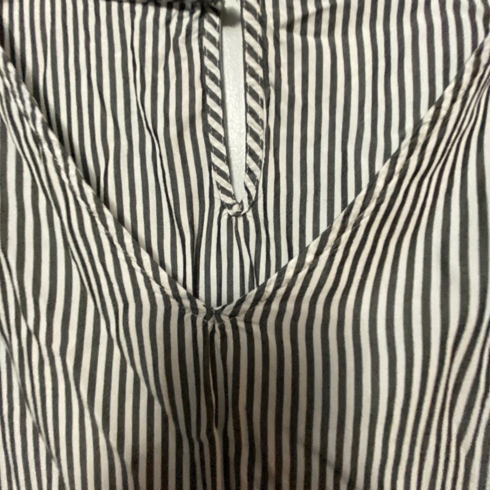 Blouse - Picture 2 of 5